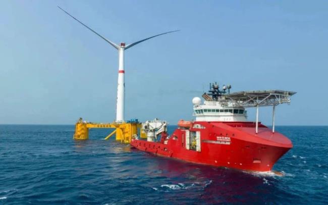 我国首座深远海浮式风电平台！完成海上安装