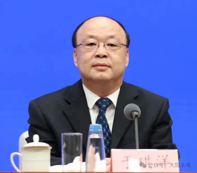 4b487ea1597fe97fb89c3a3b3d7996f6.jpg 4b487ea1597fe97fb89c3a3b3d7996f6.jpg